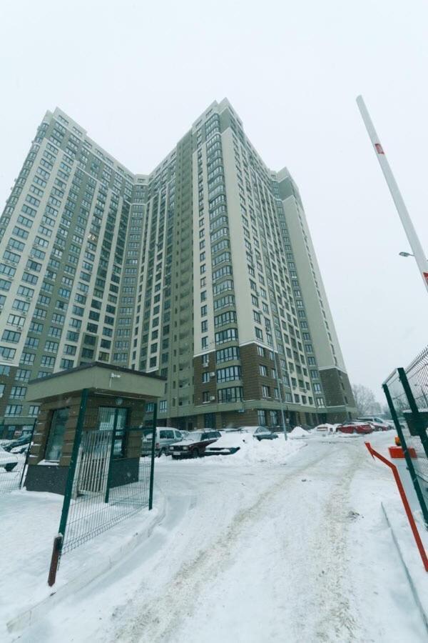 Апартаменти Метро Вирлиця Kyiv Exterior photo