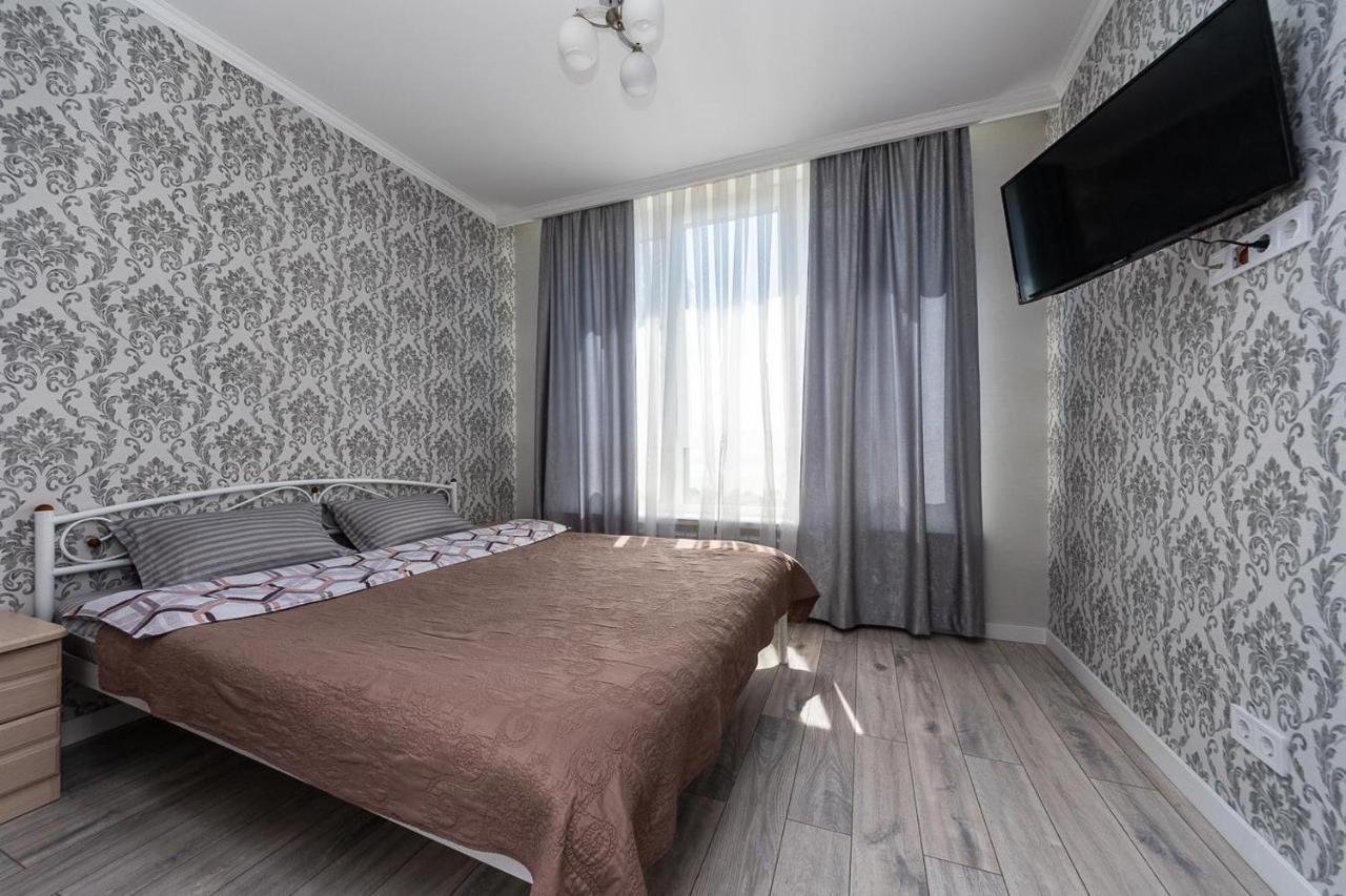 Апартаменти Метро Вирлиця Kyiv Exterior photo